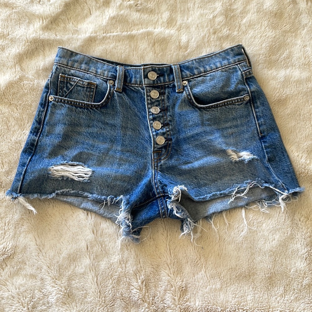 Seven for all Mankind Monroe jean short size 27. EUC